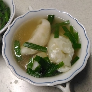 ニラ玉餃子スープ